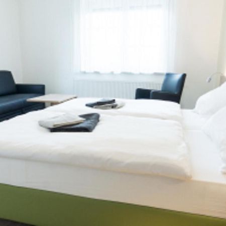 Bauers Gaestehaus Obersiebenbrunn Luaran gambar